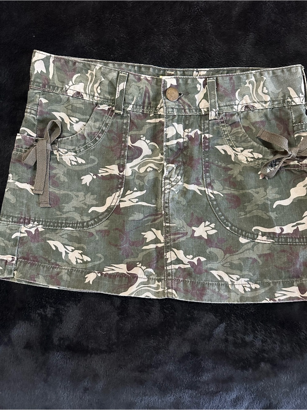 Levi's Camouflage Mini Skirt in Olive and Cream